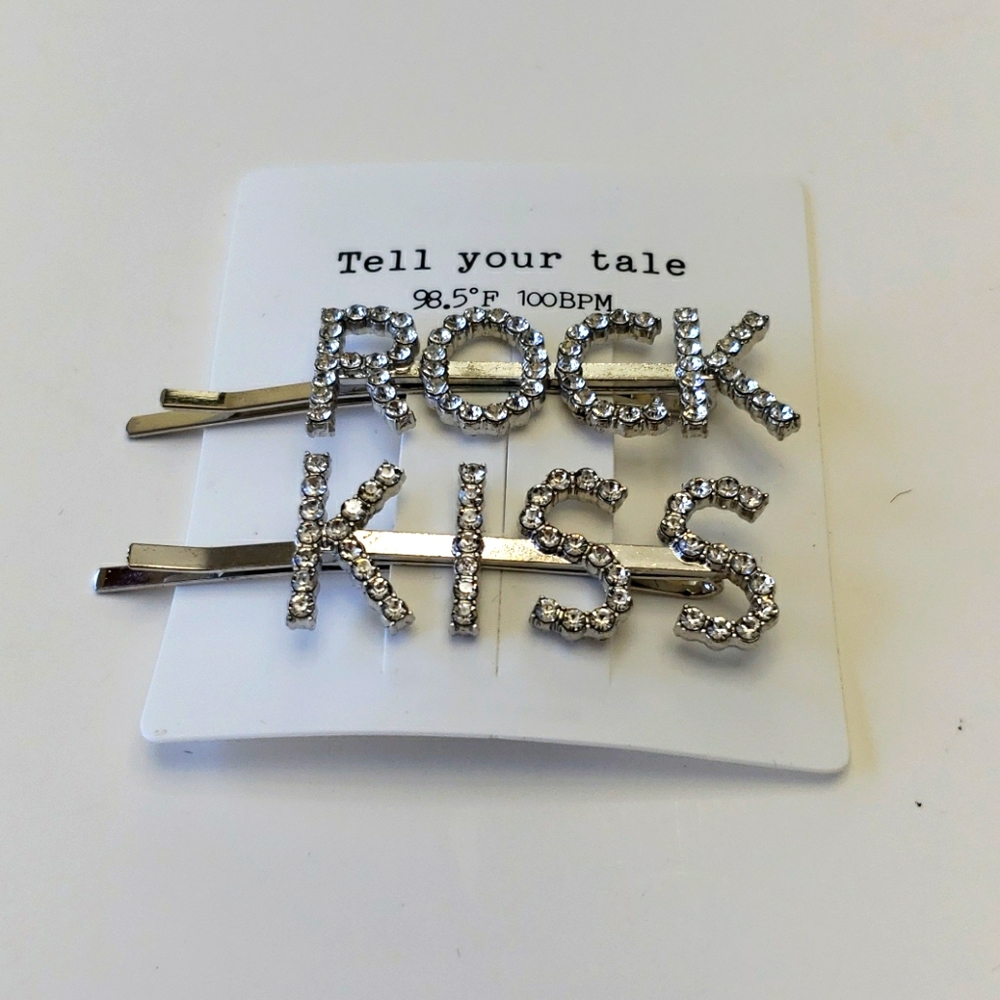 2 Hair word pins